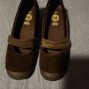 Merrell Women’s Dark Brown Suede Mary Jane Slip On Shoes Like New 7M